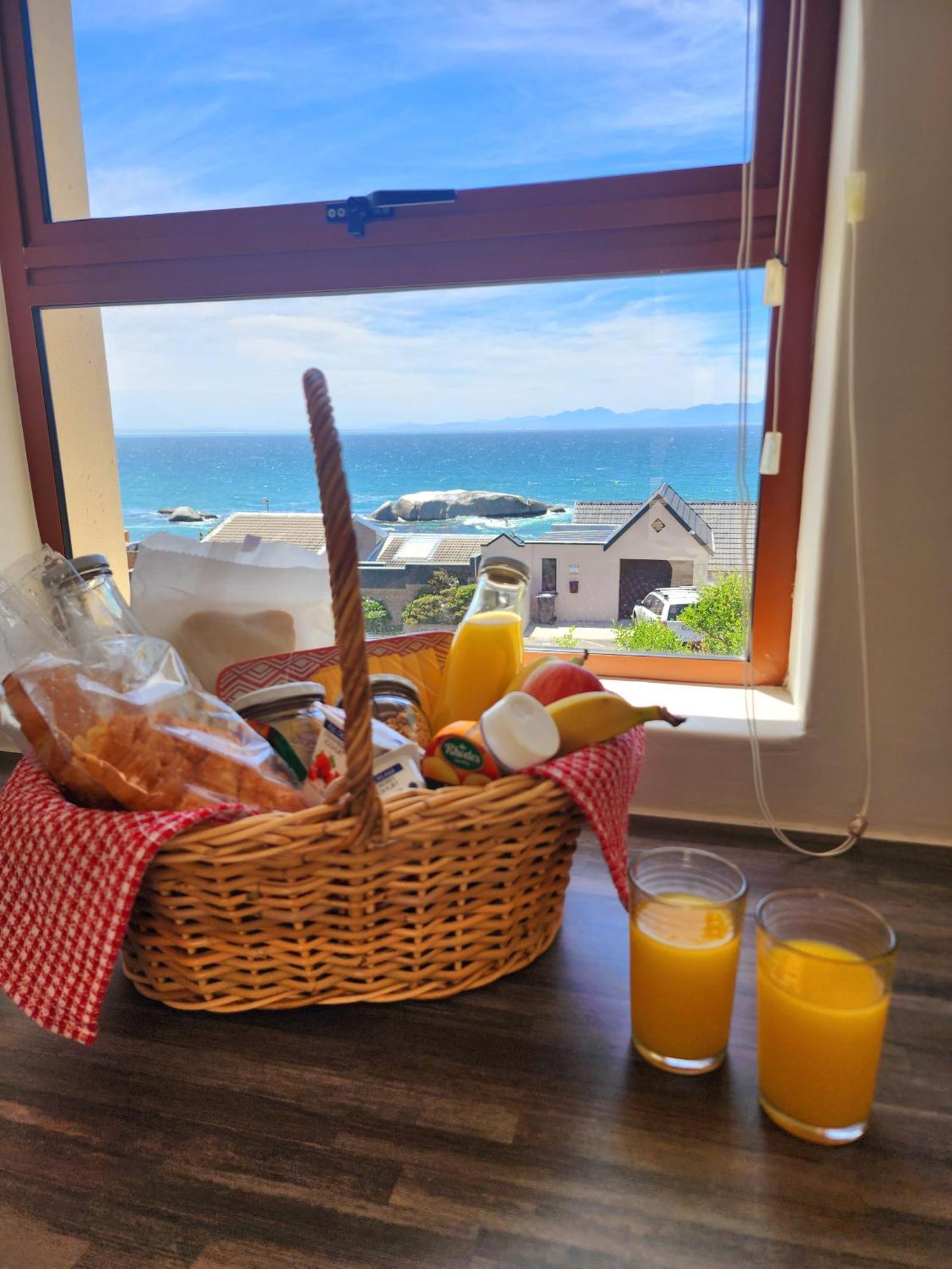 The Tides Bed and Breakfast Simonʼs Town Εξωτερικό φωτογραφία